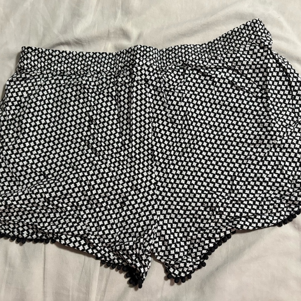 a.n.a Monochrome Houndstooth Shorts - Picture 5 of 5